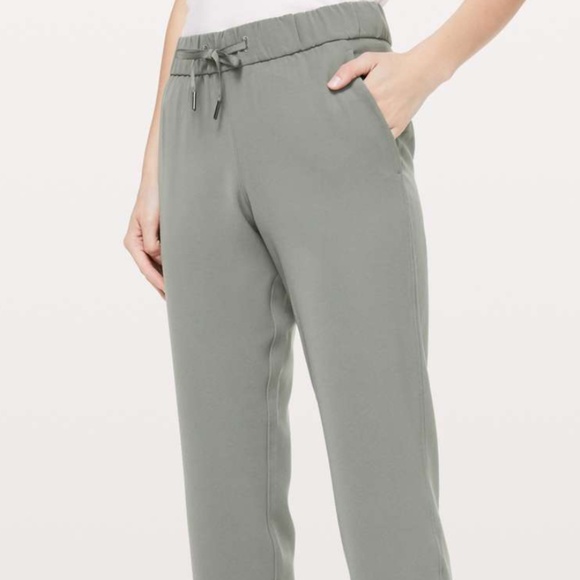 Lululemon “On the Fly Mid-rise” Pant (travel woven)” - Grey Sage - Picture 1 of 3